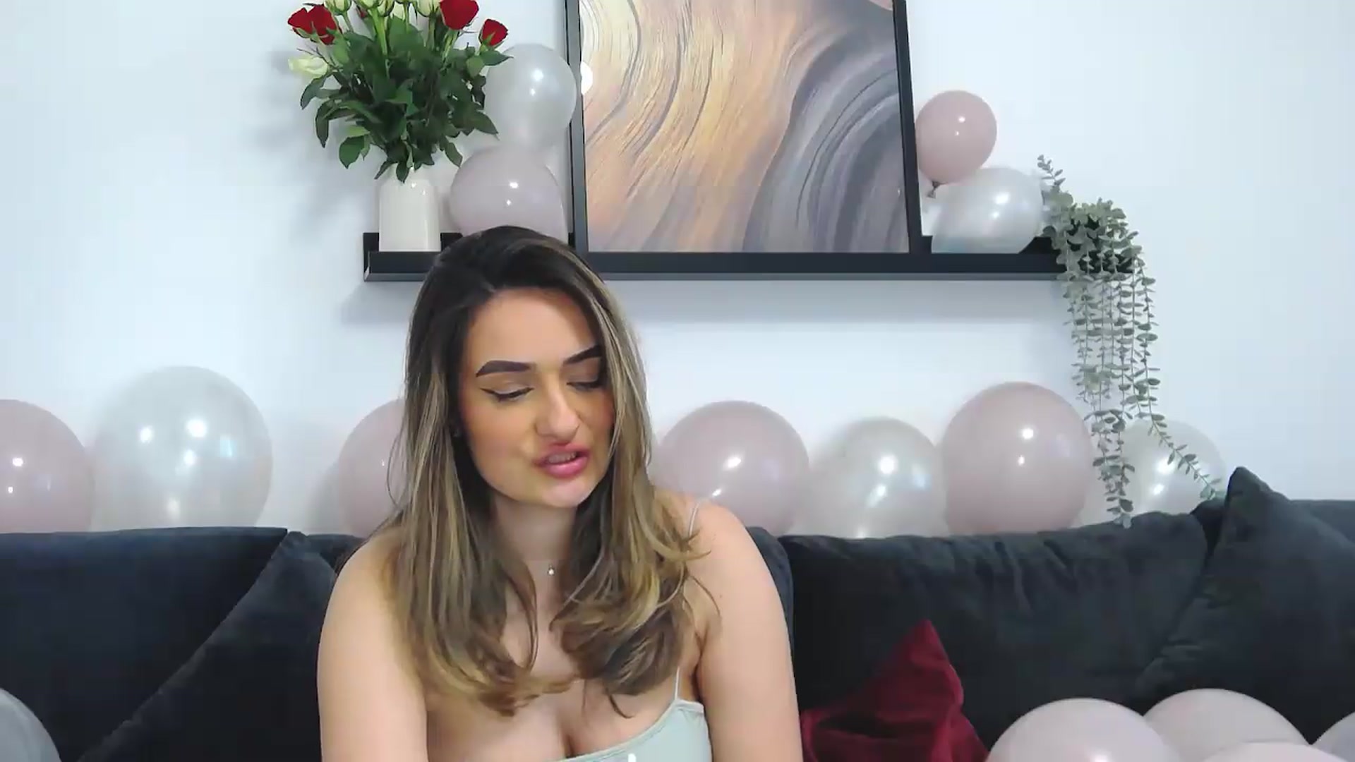 Gallery image thumbnail from SecretAmber's myfreecams stream on, 05/15/2026, 18:35 image 2 of 20