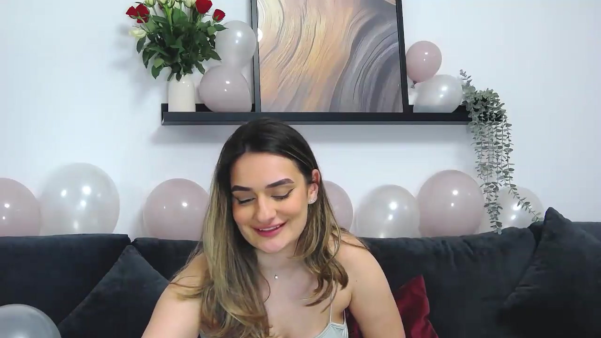 Gallery image thumbnail from SecretAmber's myfreecams stream on, 05/15/2026, 18:35 image 12 of 20