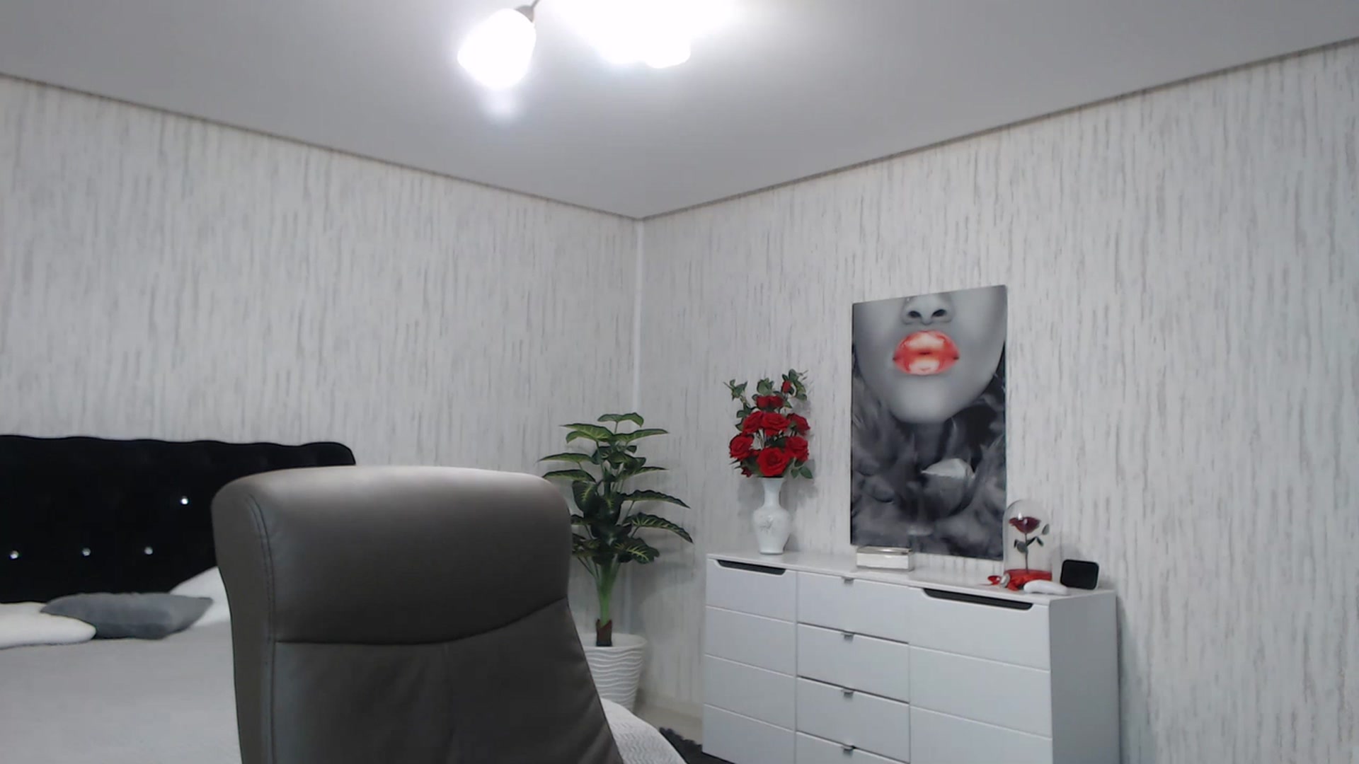 Gallery image thumbnail from SecretDesire0's myfreecams stream on, 11/18/2022, 01:57 image 2 of 20