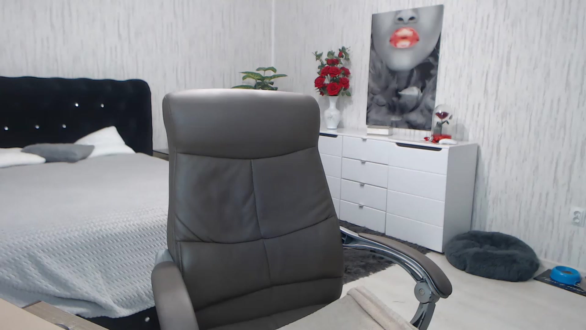 Gallery image thumbnail from SecretDesire0's myfreecams stream on, 11/20/2022, 24:01 image 13 of 20