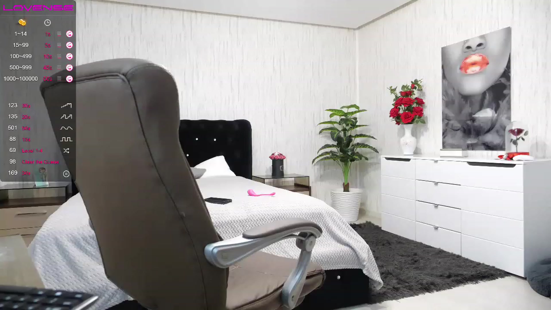 Gallery image thumbnail from SecretDesire0's myfreecams stream on, 11/22/2022, 02:24 image 19 of 20