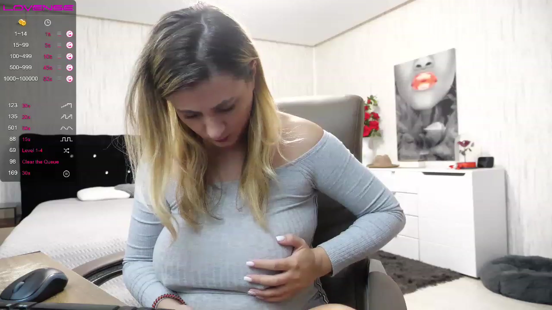 Gallery image thumbnail from SecretDesire0's myfreecams stream on, 11/26/2022, 03:38 image 7 of 20