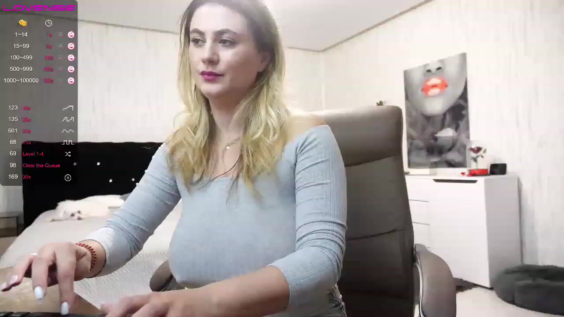 Gallery image thumbnail from SecretDesire0's myfreecams stream on, 11/26/2022, 03:44 image 11 of 20