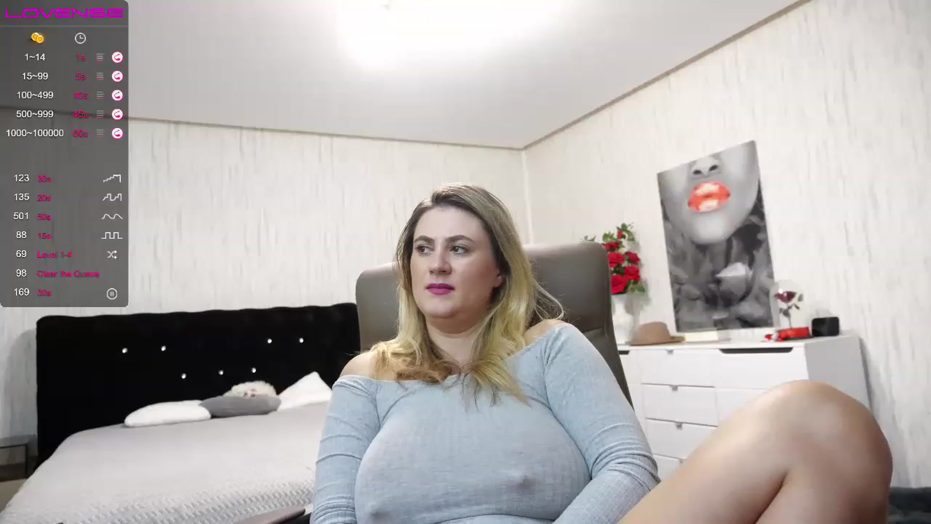 Gallery image thumbnail from SecretDesire0's myfreecams stream on, 11/26/2022, 03:44 image 19 of 20
