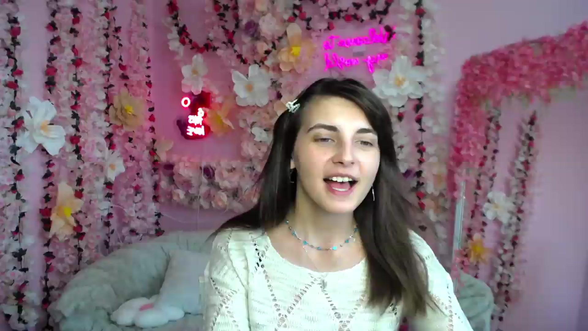 Gallery image thumbnail from SecretMonroe's myfreecams stream on, 08/18/2026, 11:07 image 2 of 20
