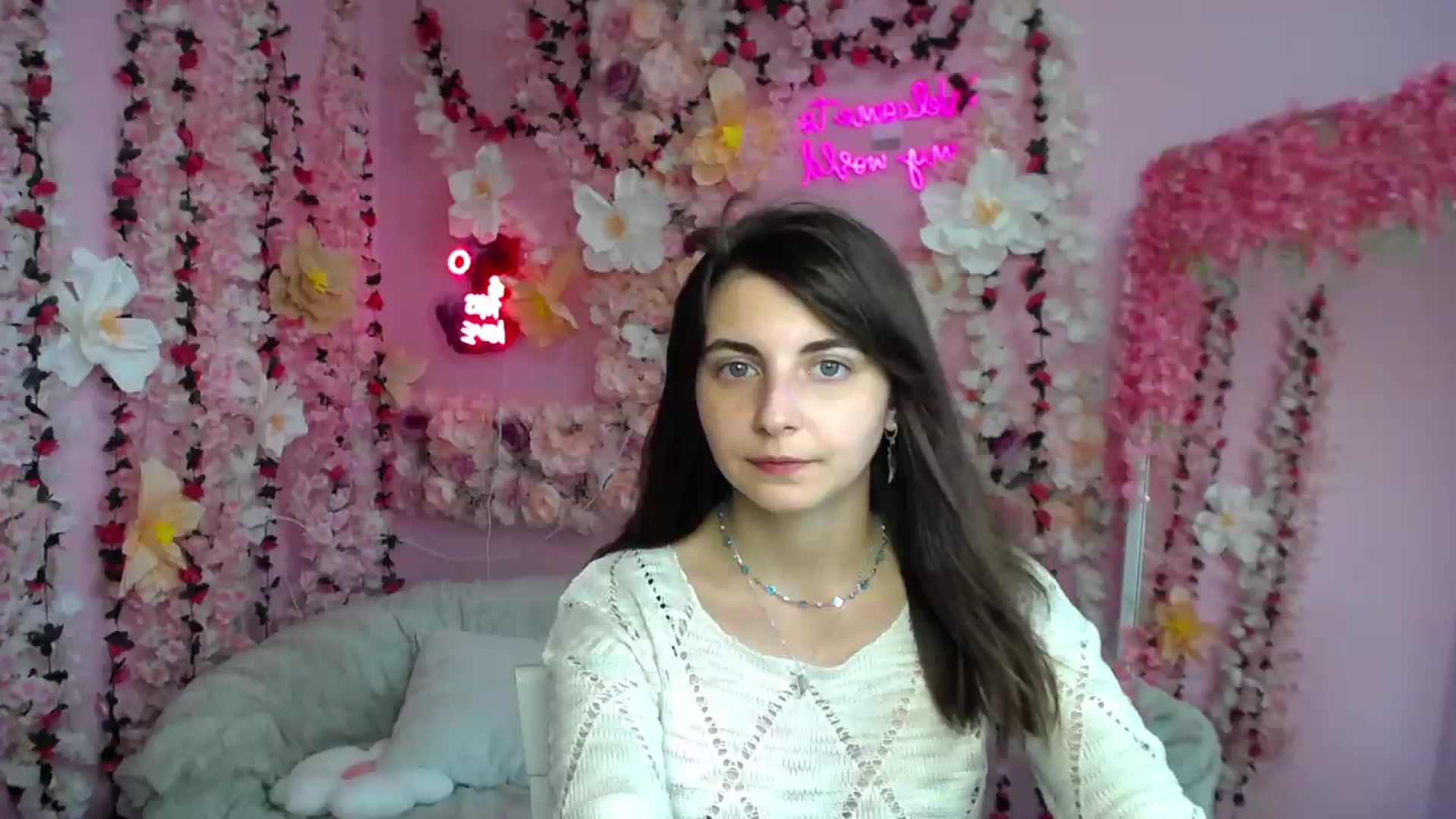 Gallery image thumbnail from SecretMonroe's myfreecams stream on, 08/18/2026, 11:07 image 16 of 20