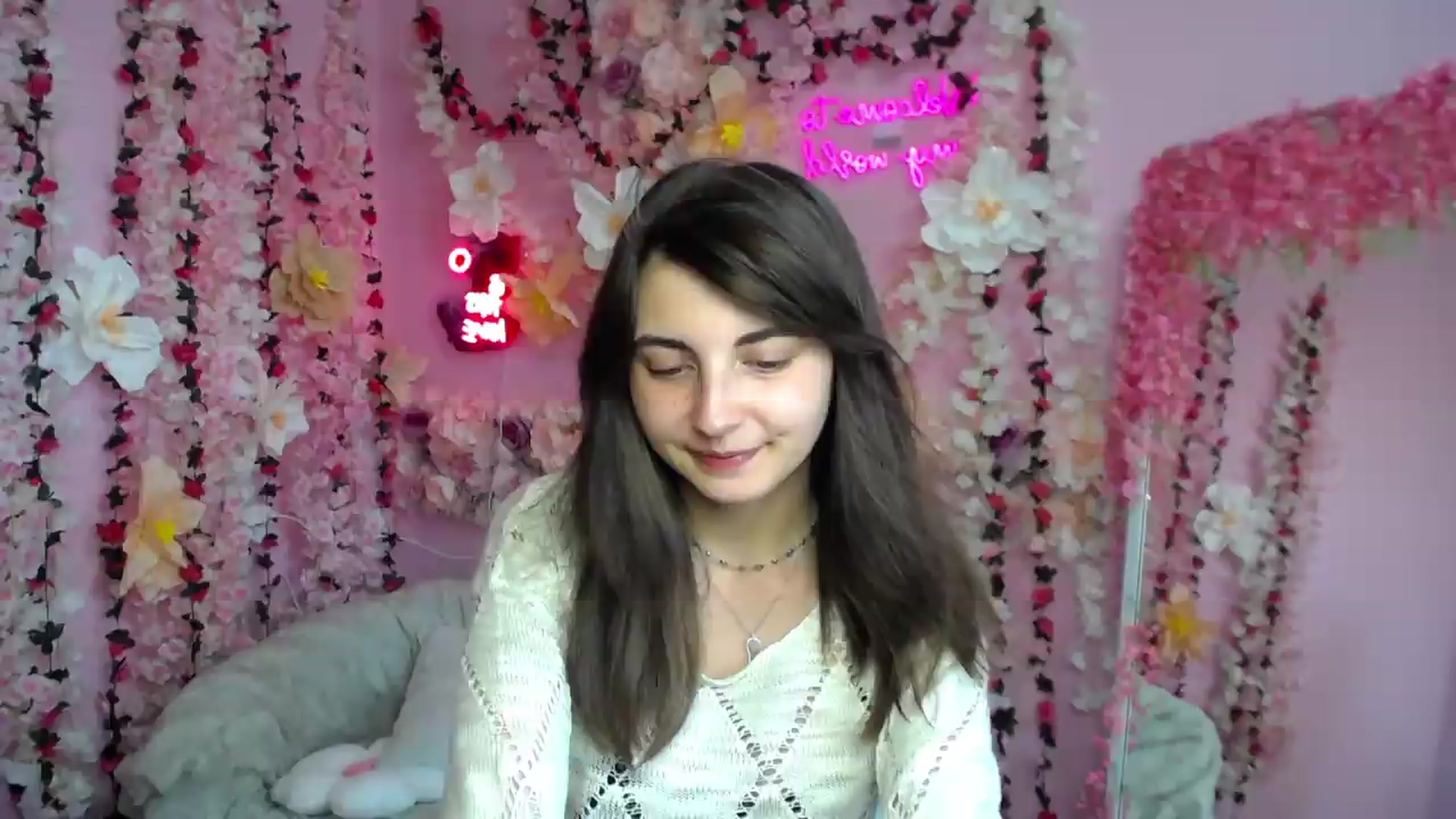 Gallery image thumbnail from SecretMonroe's myfreecams stream on, 08/18/2026, 11:07 image 6 of 20