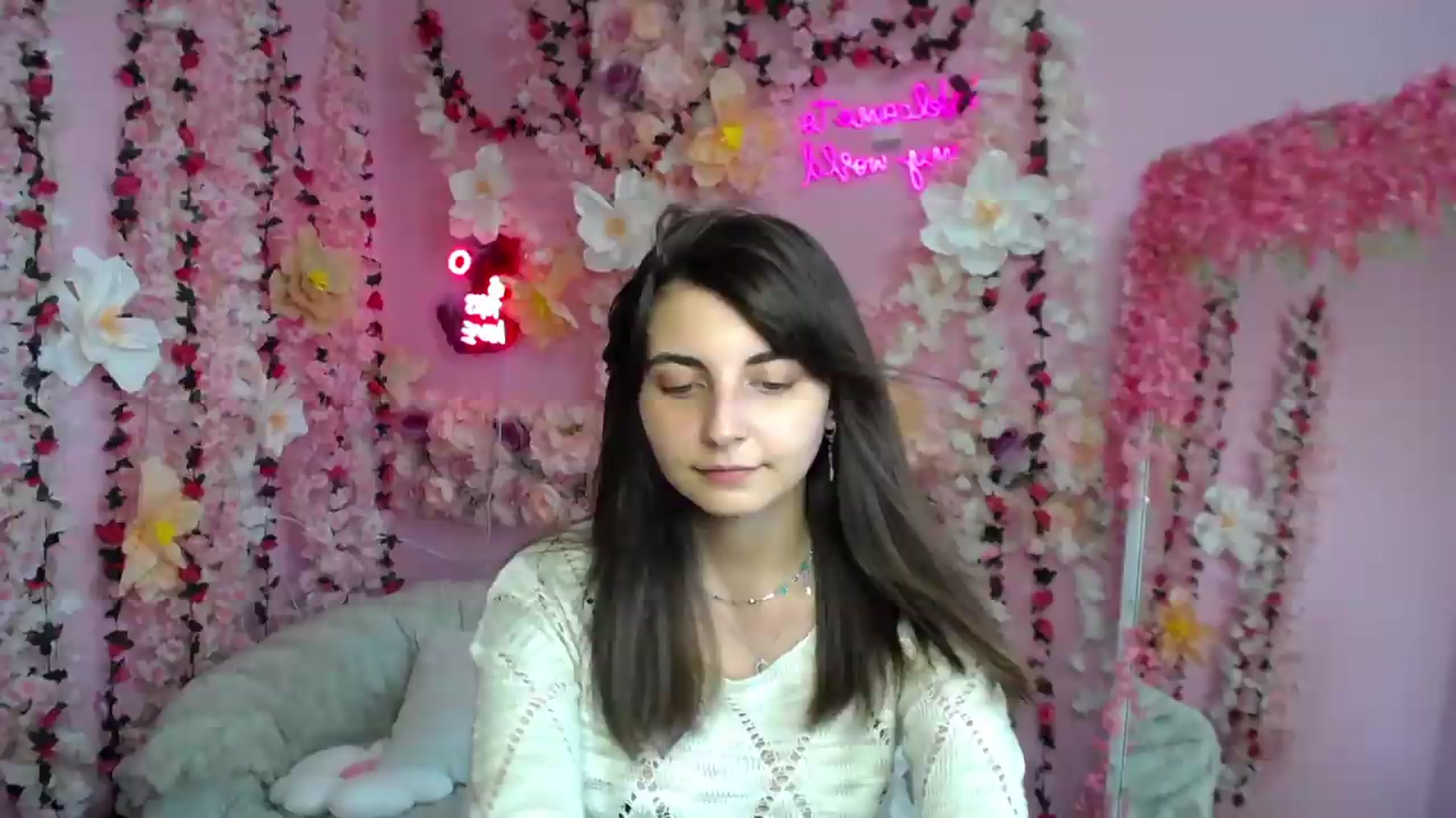 Gallery image thumbnail from SecretMonroe's myfreecams stream on, 08/18/2026, 11:07 image 10 of 20