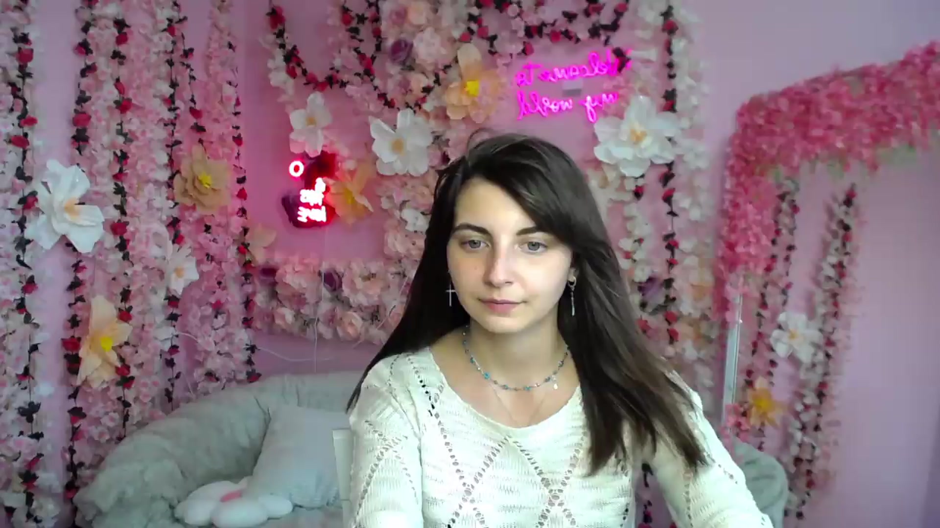 Gallery image thumbnail from SecretMonroe's myfreecams stream on, 08/18/2026, 11:07 image 13 of 20