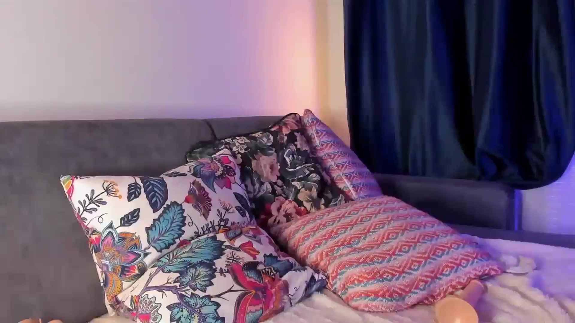 Gallery image thumbnail from Secret_Katie's myfreecams stream on, 01/01/2024, 18:17 image 7 of 20