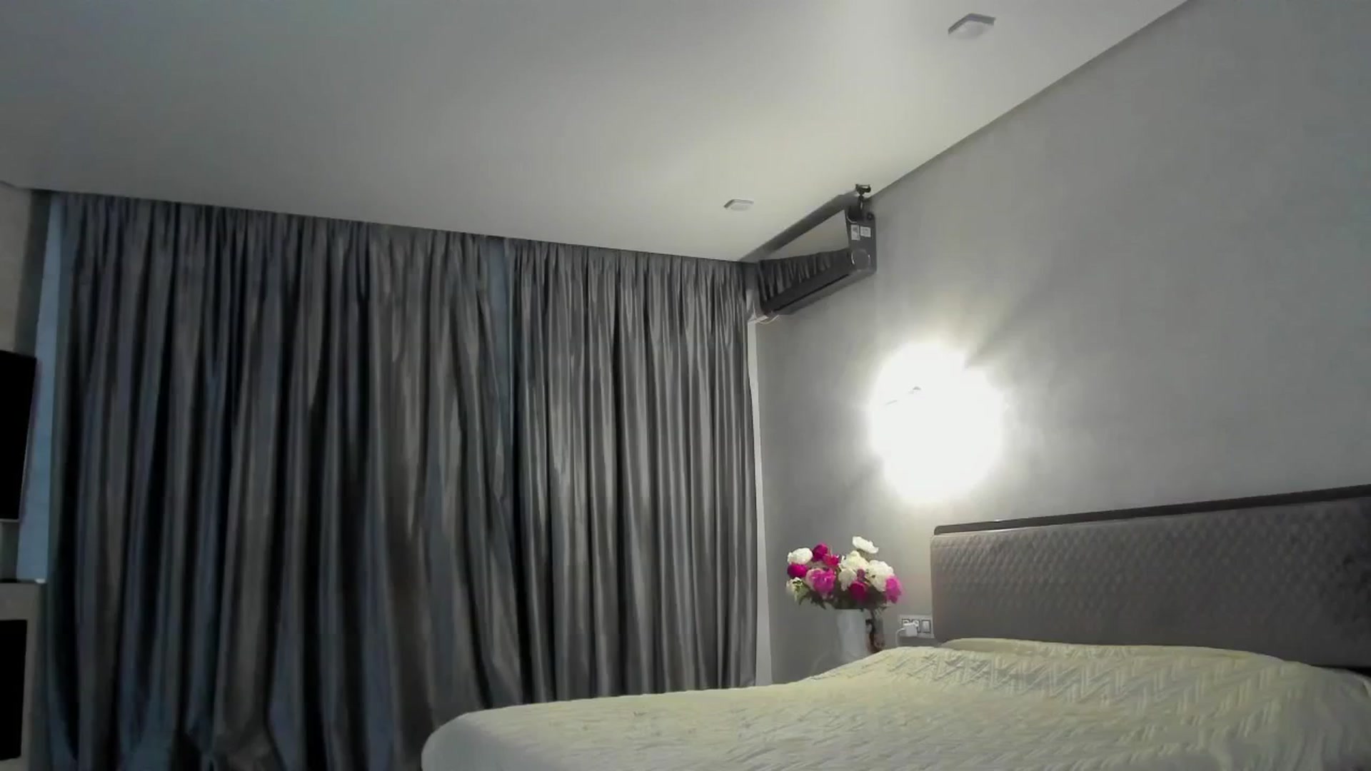 Gallery image thumbnail from SecretsK's myfreecams stream on, 05/12/2024, 21:51 image 1 of 20