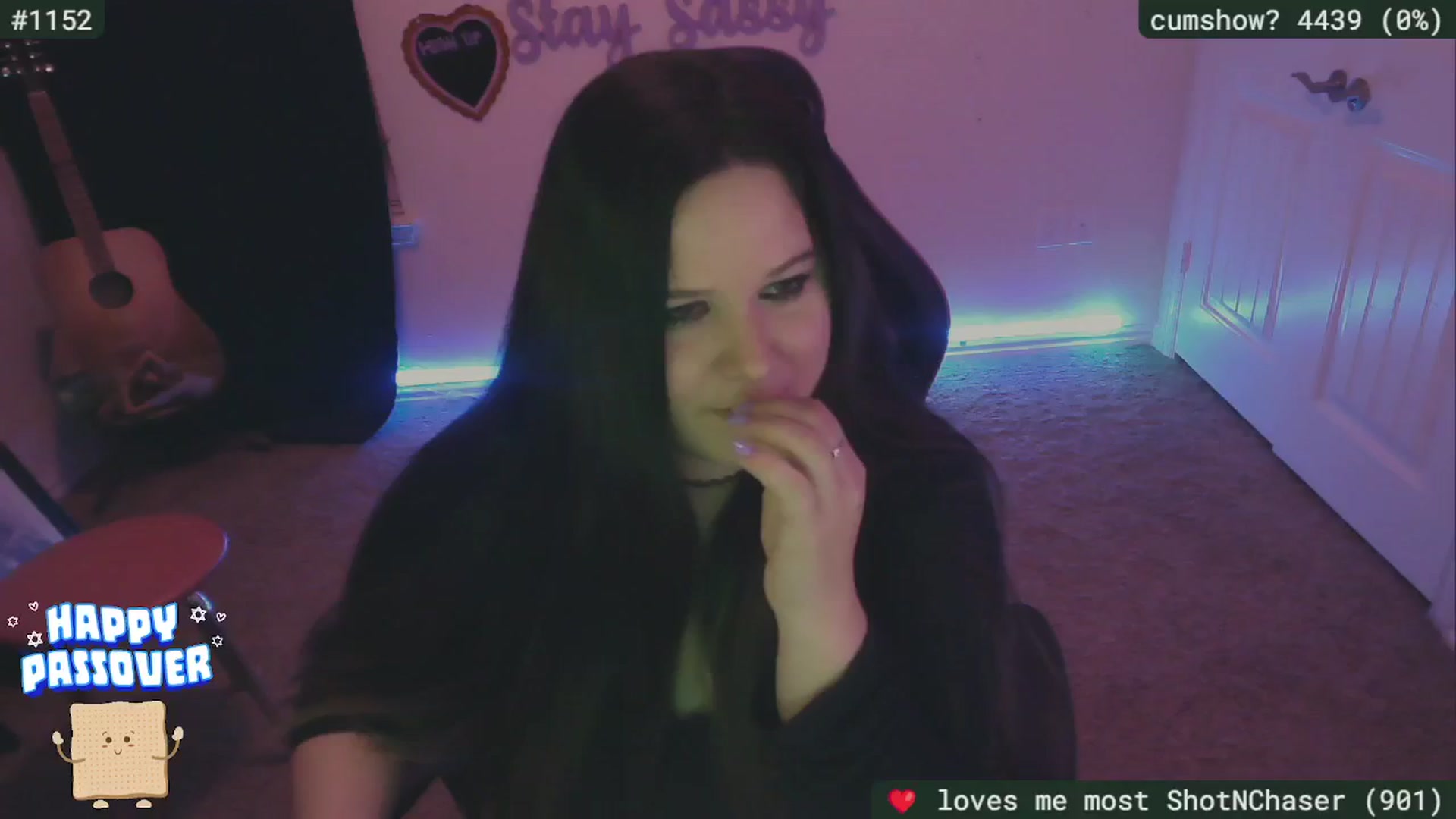 Gallery image thumbnail from SederSarah94's myfreecams stream on, 04/25/2024, 03:29 image 16 of 20