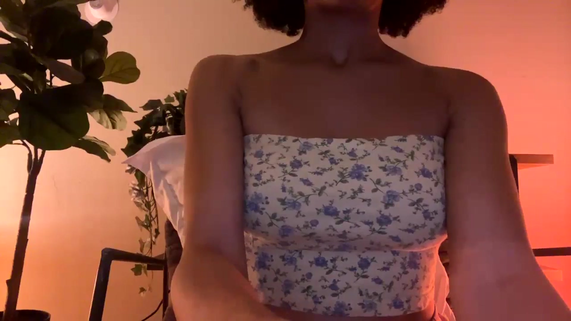 Gallery image thumbnail from Seductress's myfreecams stream on, 10/14/2024, 11:37 image 14 of 20