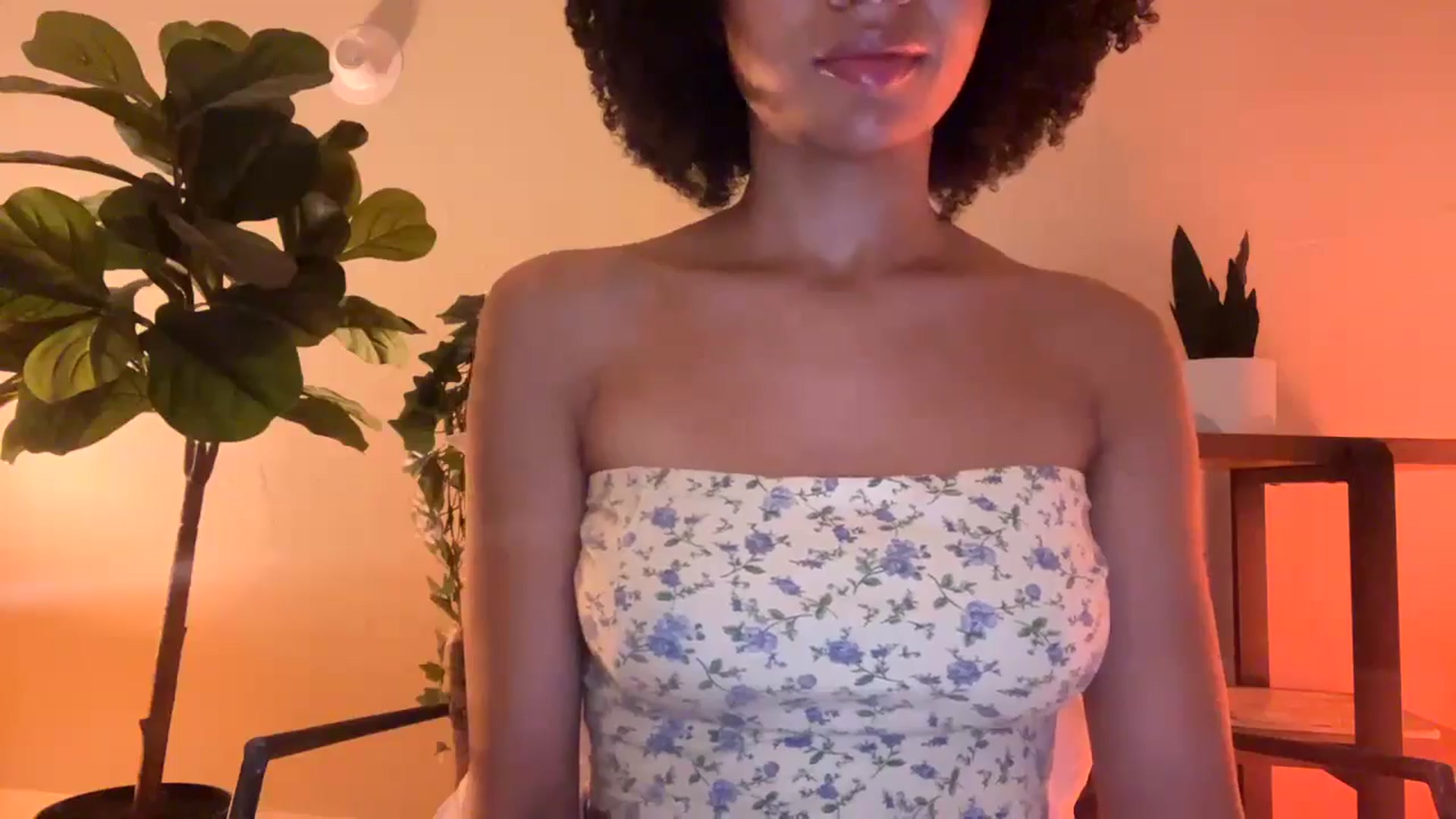 Gallery image thumbnail from Seductress's myfreecams stream on, 10/14/2024, 11:37 image 3 of 20