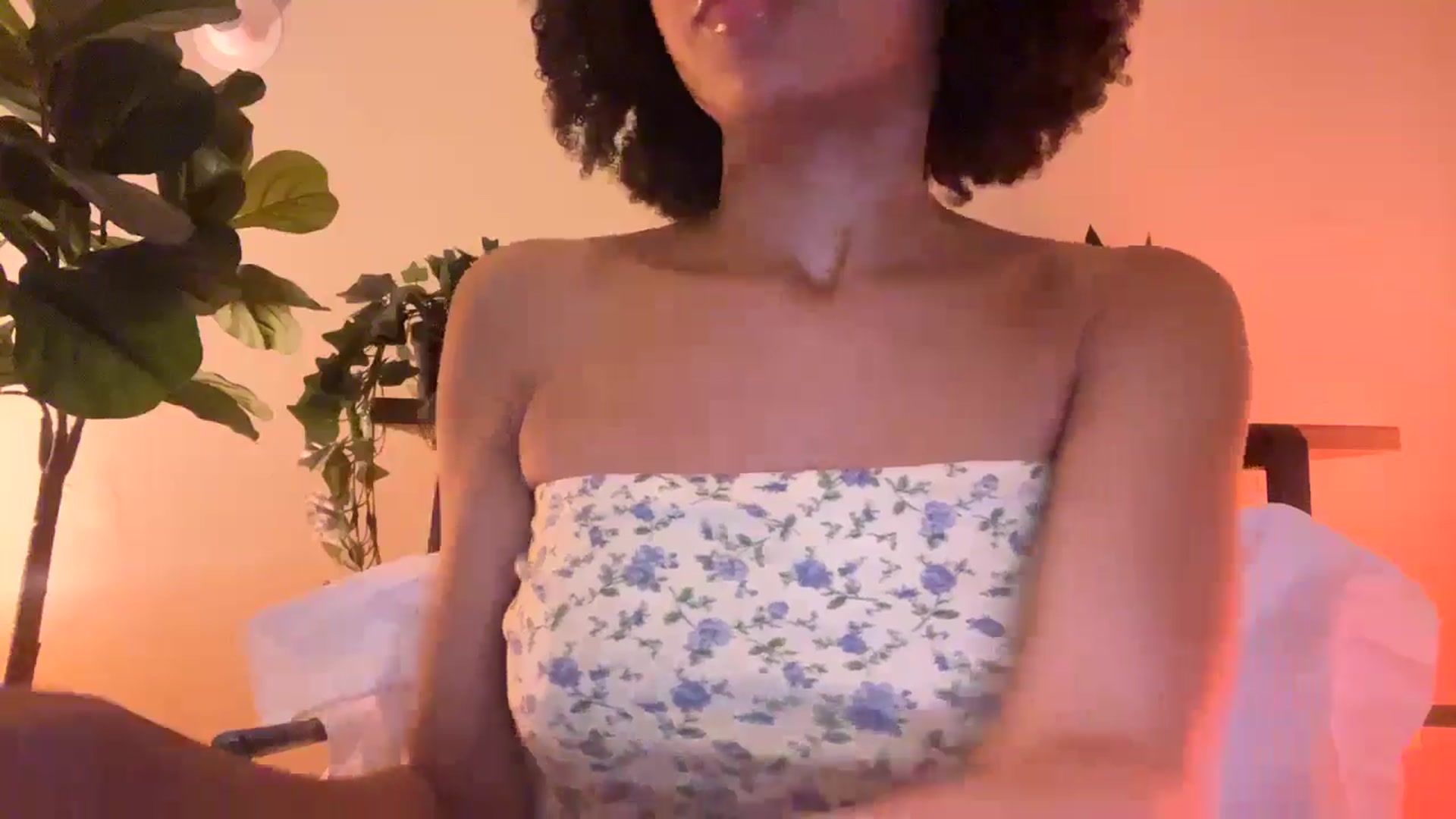 Gallery image thumbnail from Seductress's myfreecams stream on, 10/14/2024, 11:37 image 17 of 20