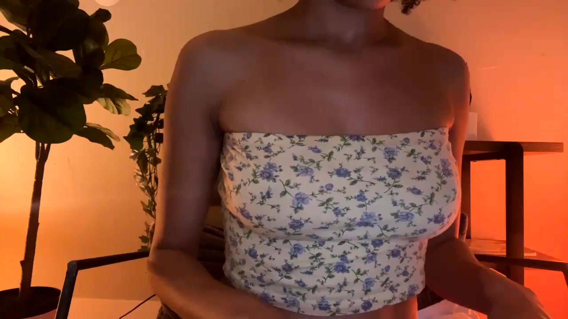 Gallery image thumbnail from Seductress's myfreecams stream on, 10/14/2024, 13:18 image 19 of 20
