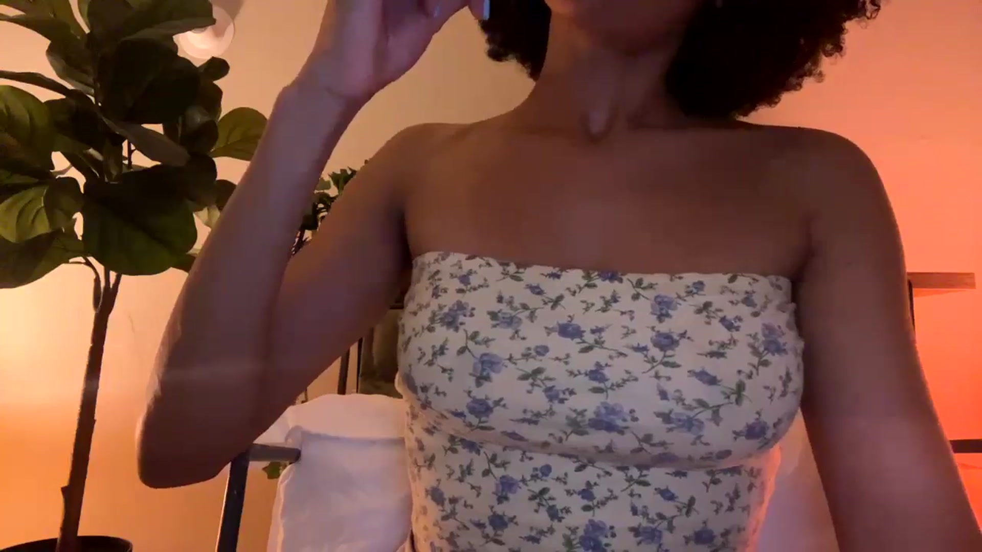 Gallery image thumbnail from Seductress's myfreecams stream on, 10/14/2024, 13:18 image 10 of 20