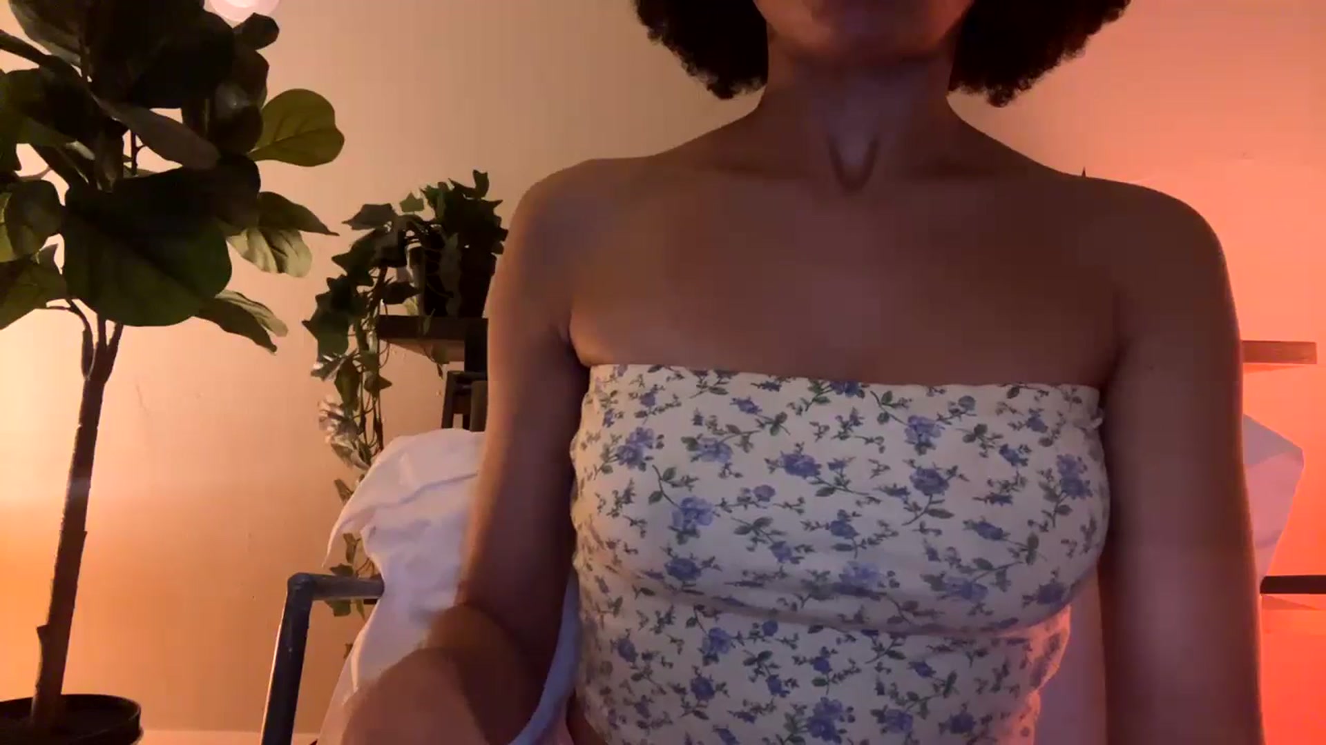Gallery image thumbnail from Seductress's myfreecams stream on, 10/14/2024, 13:18 image 7 of 20