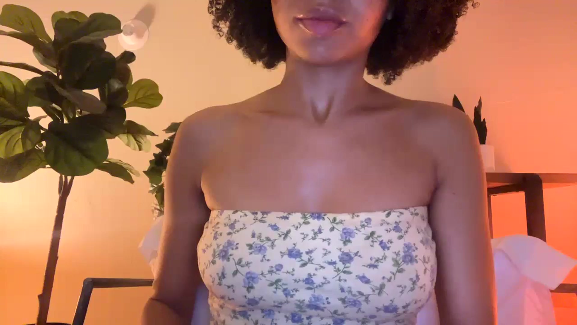 Gallery image thumbnail from Seductress's myfreecams stream on, 10/14/2024, 13:18 image 17 of 20