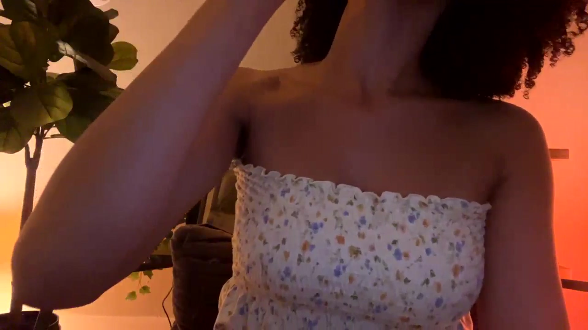 Gallery image thumbnail from Seductress's myfreecams stream on, 10/15/2024, 11:10 image 10 of 20