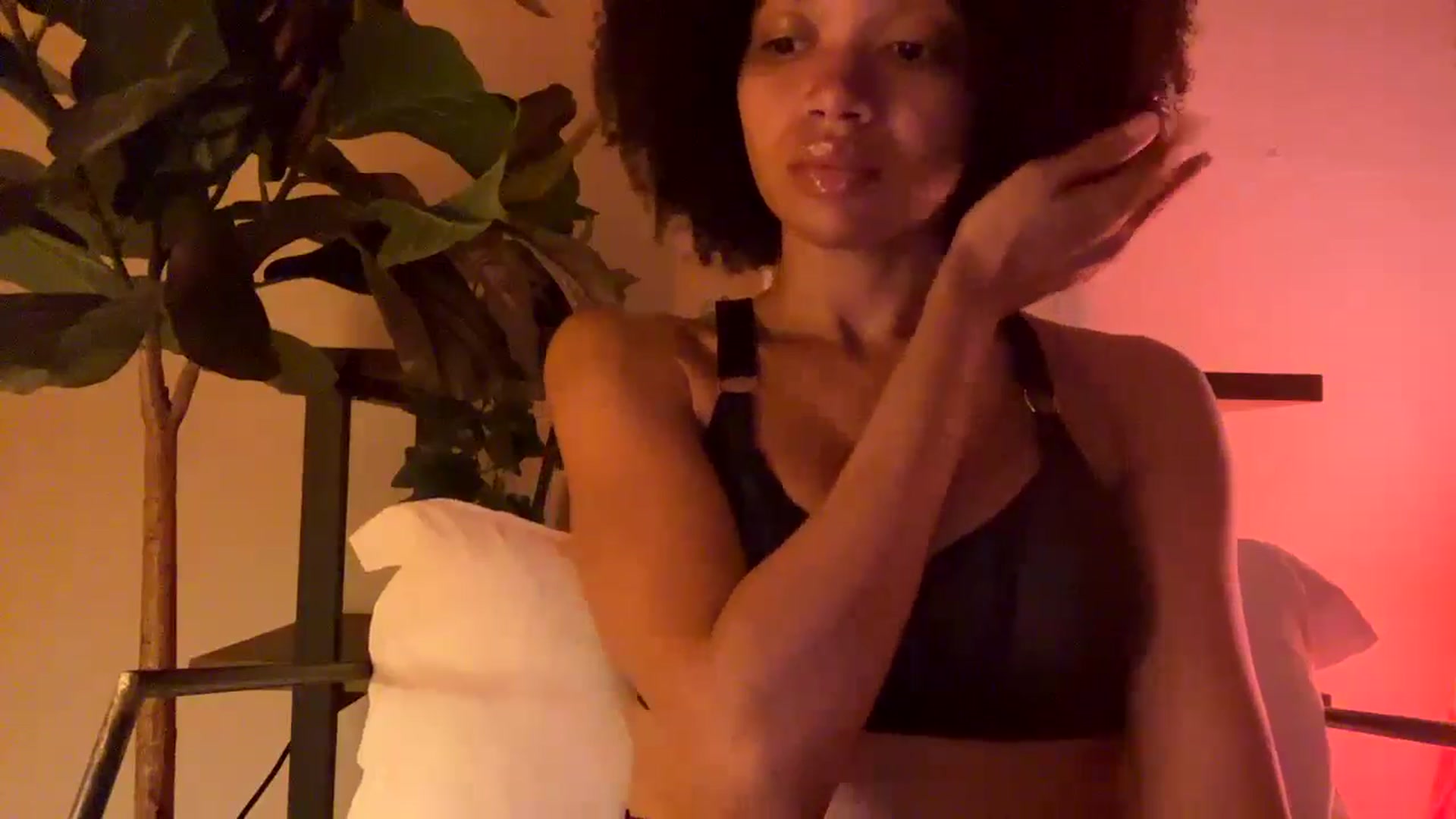 Gallery image thumbnail from Seductress's myfreecams stream on, 10/21/2024, 11:16 image 19 of 20