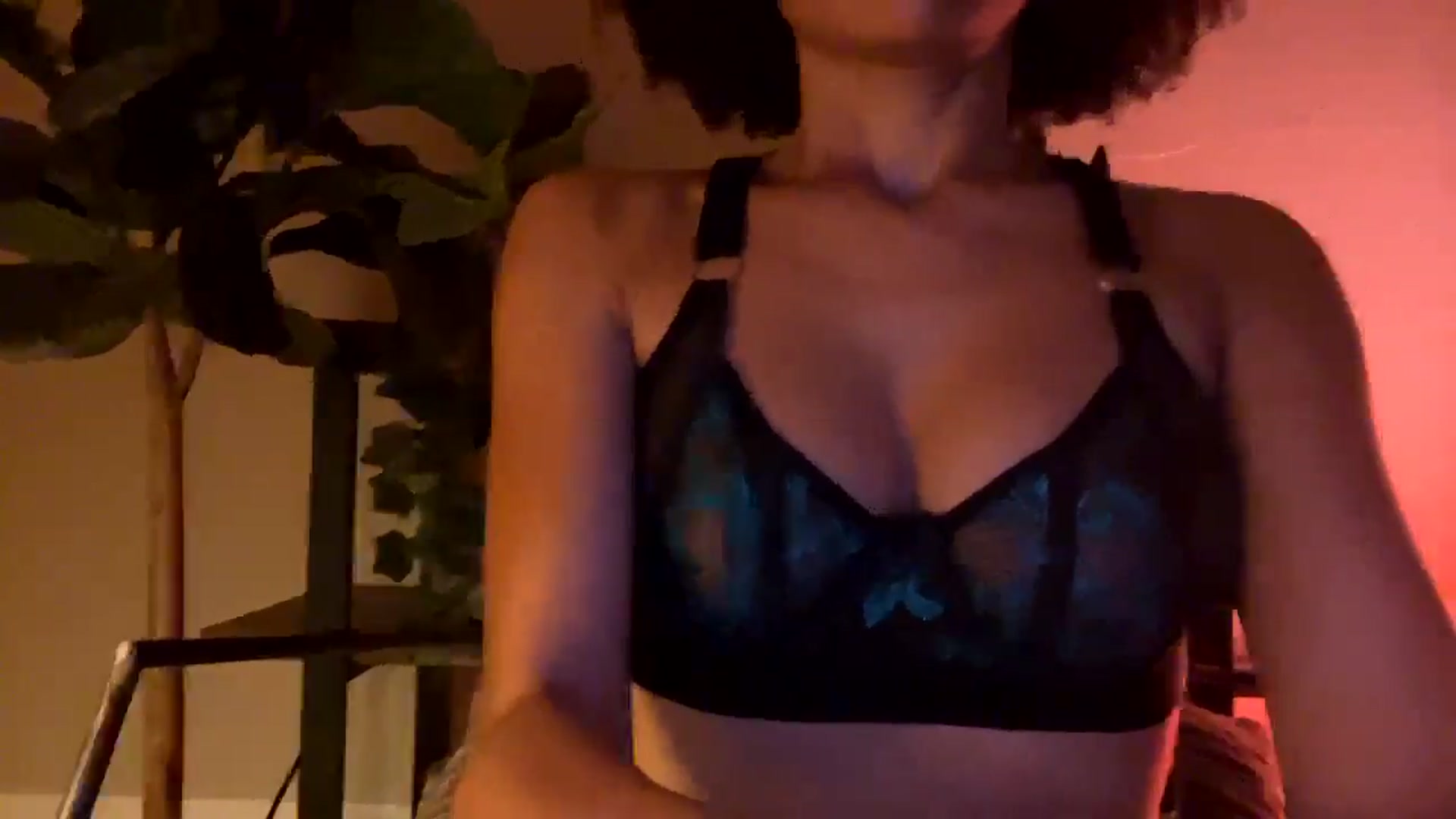 Gallery image thumbnail from Seductress's myfreecams stream on, 10/21/2024, 11:50 image 11 of 20