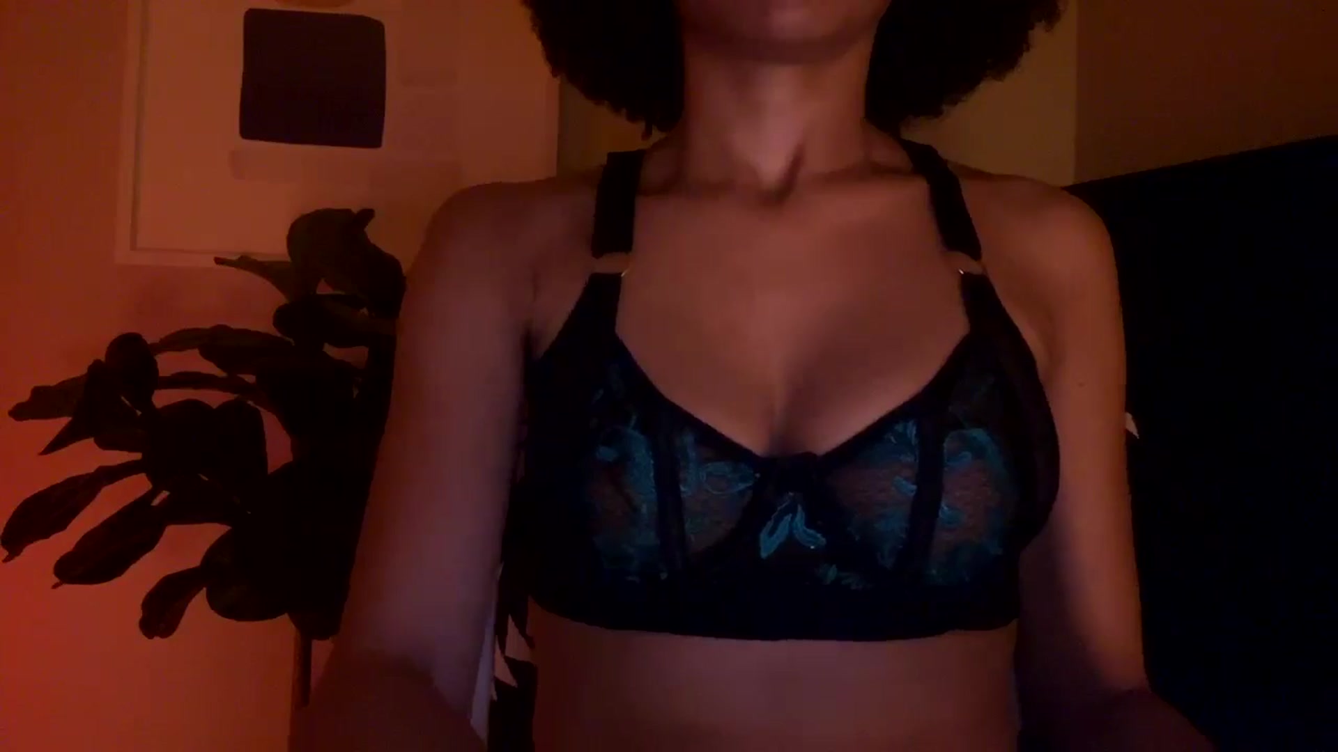 Gallery image thumbnail from Seductress's myfreecams stream on, 10/24/2024, 07:40 image 10 of 20