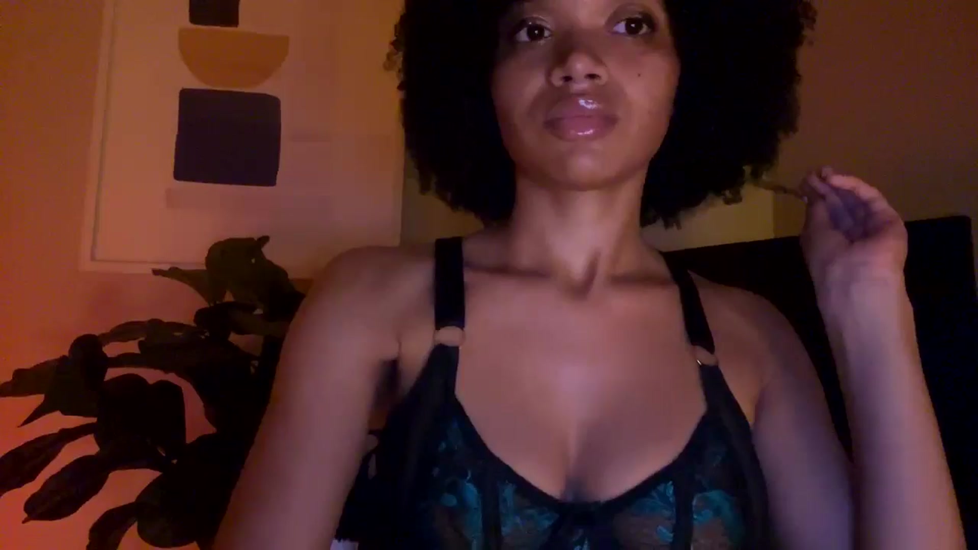 Gallery image thumbnail from Seductress's myfreecams stream on, 10/24/2024, 07:40 image 19 of 20