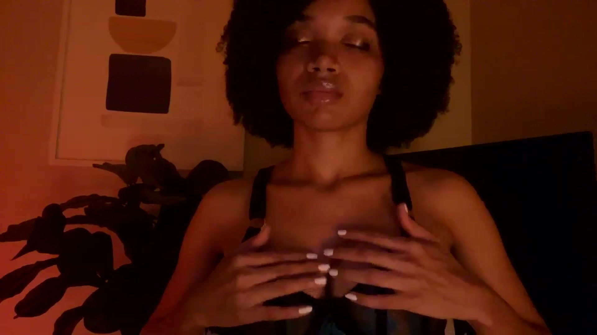 Gallery image thumbnail from Seductress's myfreecams stream on, 10/24/2024, 07:40 image 18 of 20