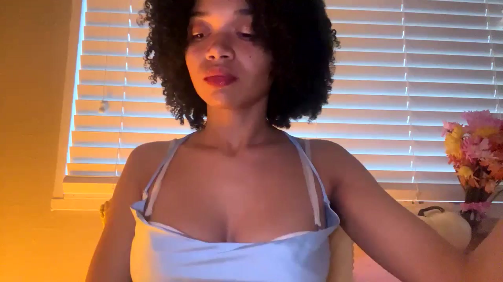 Gallery image thumbnail from Seductress's myfreecams stream on, 11/19/2024, 14:03 image 1 of 20
