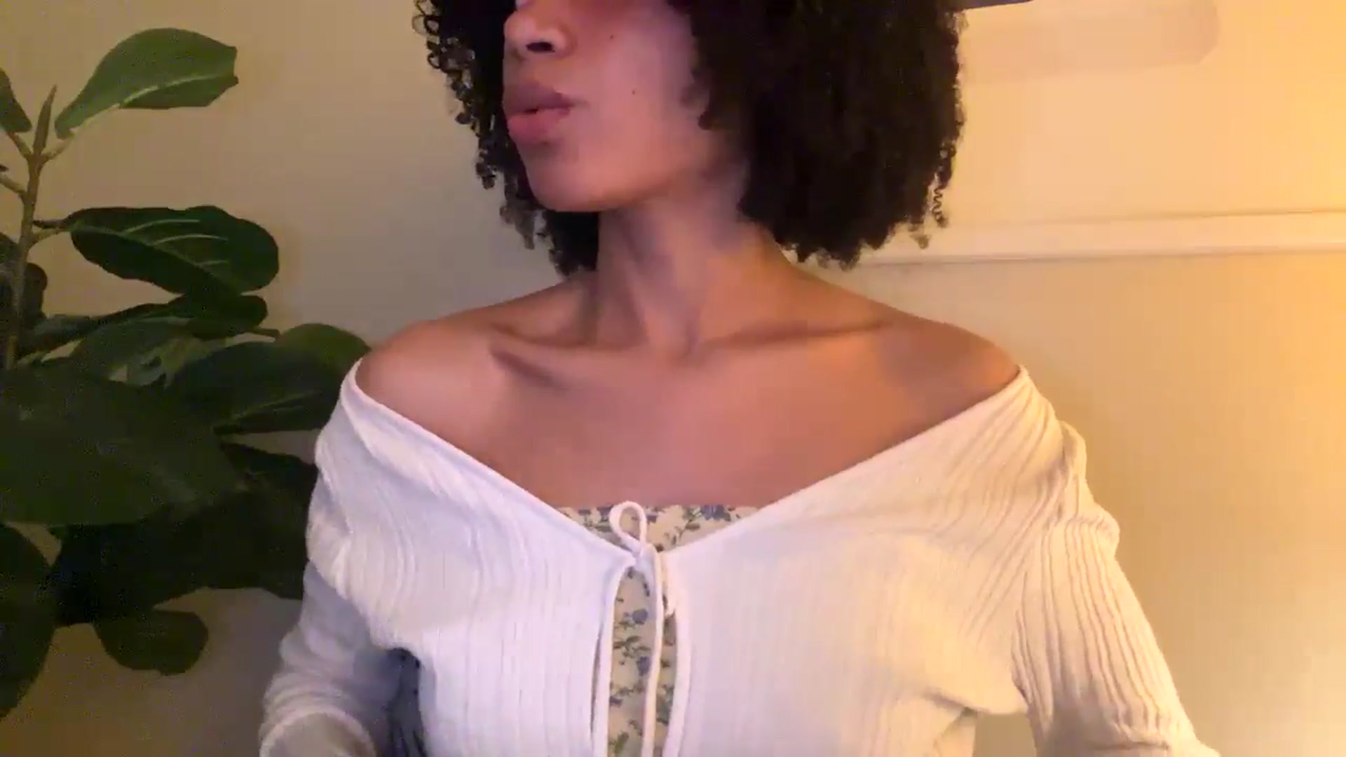 Gallery image thumbnail from Seductress's myfreecams stream on, 11/21/2024, 18:41 image 18 of 20