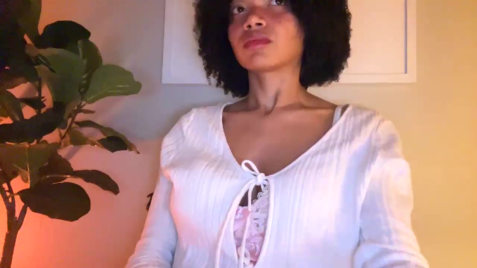 Gallery image thumbnail from Seductress's myfreecams stream on, 11/25/2024, 01:59 image 5 of 20