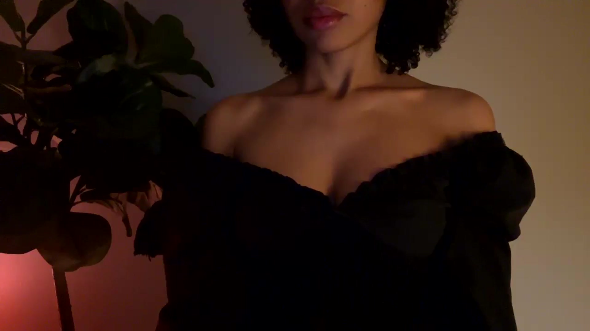 Gallery image thumbnail from Seductress's myfreecams stream on, 11/29/2024, 09:29 image 14 of 20