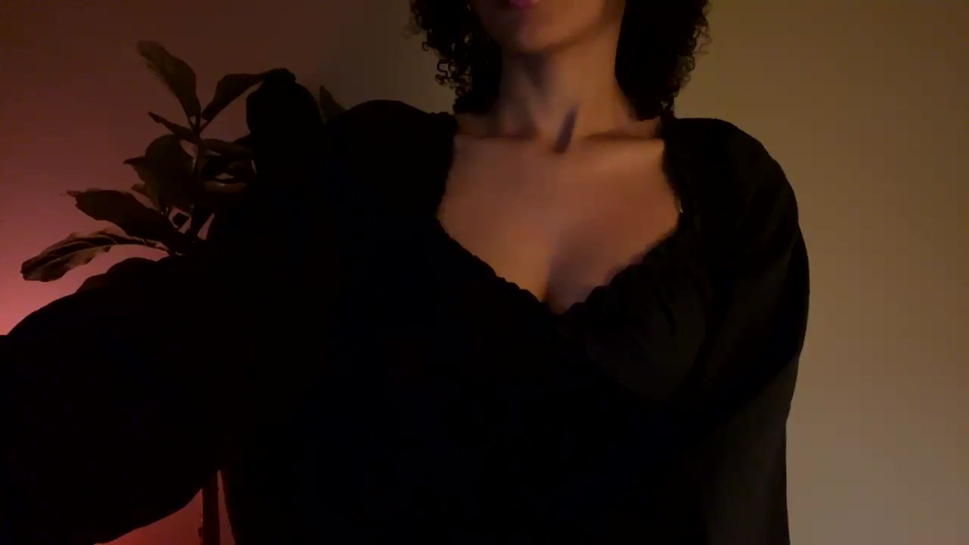 Gallery image thumbnail from Seductress's myfreecams stream on, 11/29/2024, 14:10 image 17 of 20