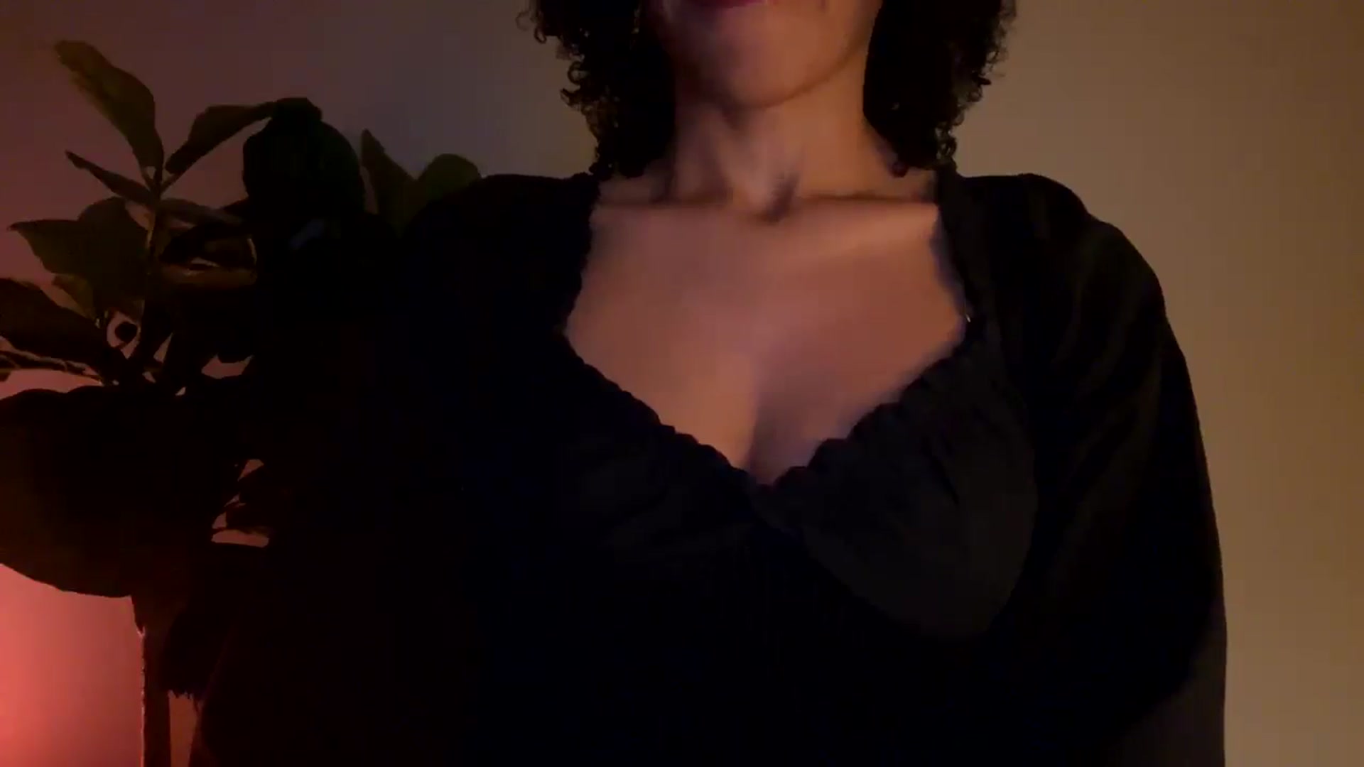 Gallery image thumbnail from Seductress's myfreecams stream on, 11/29/2024, 14:10 image 12 of 20