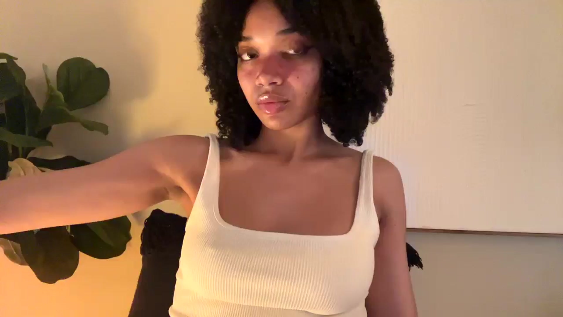 Gallery image thumbnail from Seductress's myfreecams stream on, 12/06/2024, 16:29 image 1 of 20