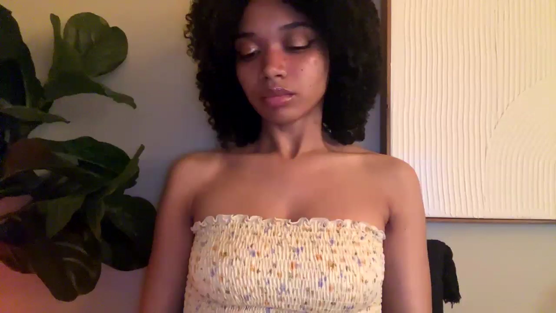 Gallery image thumbnail from Seductress's myfreecams stream on, 12/06/2024, 19:39 image 16 of 20