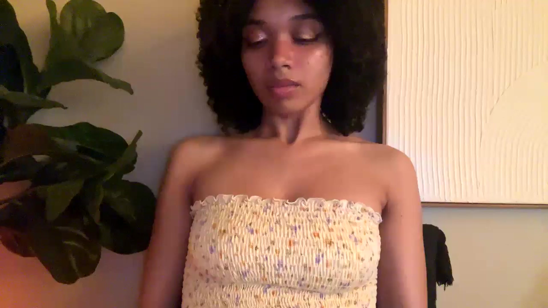 Gallery image thumbnail from Seductress's myfreecams stream on, 12/06/2024, 19:39 image 13 of 20