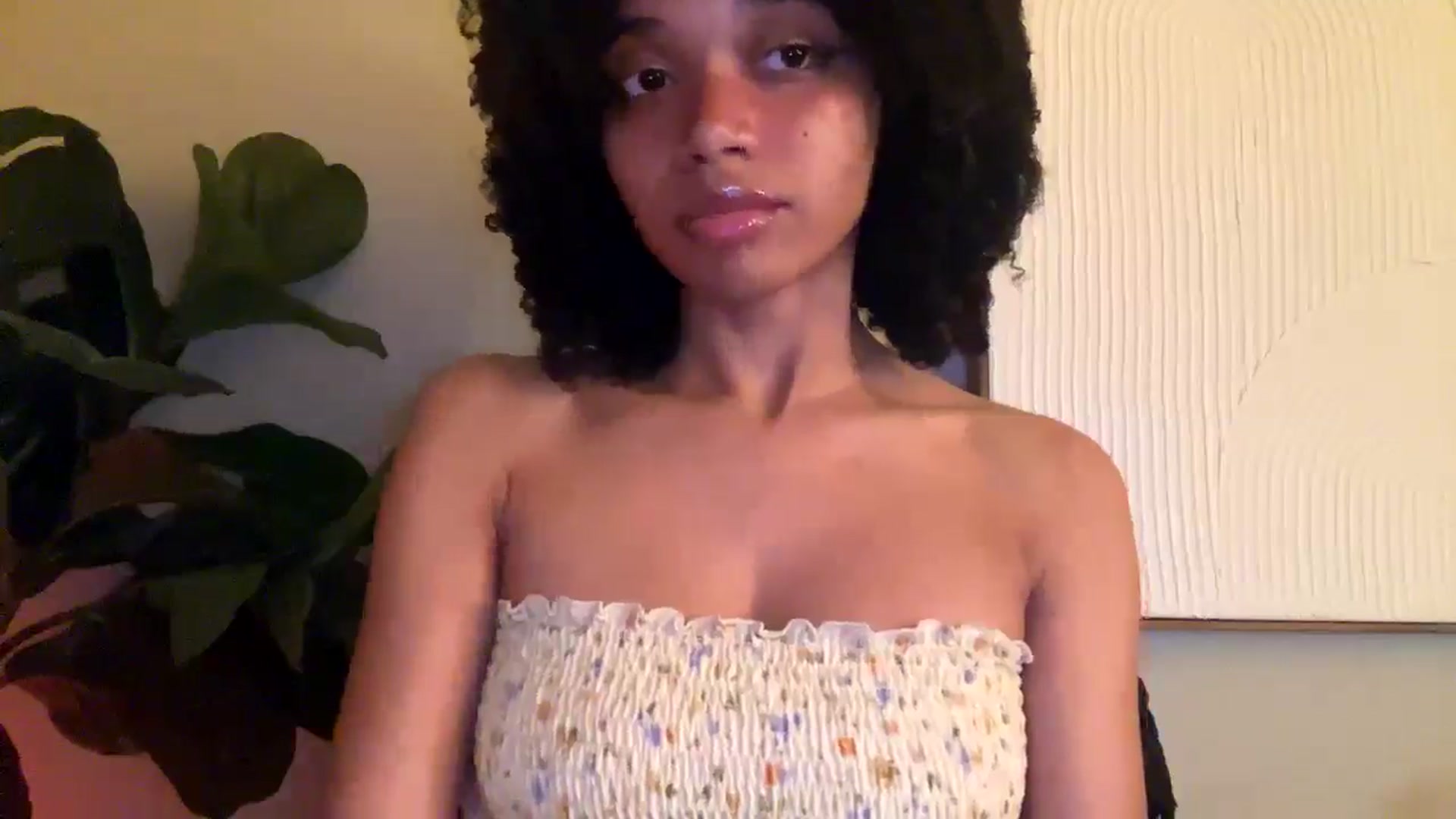 Gallery image thumbnail from Seductress's myfreecams stream on, 12/06/2024, 19:39 image 9 of 20
