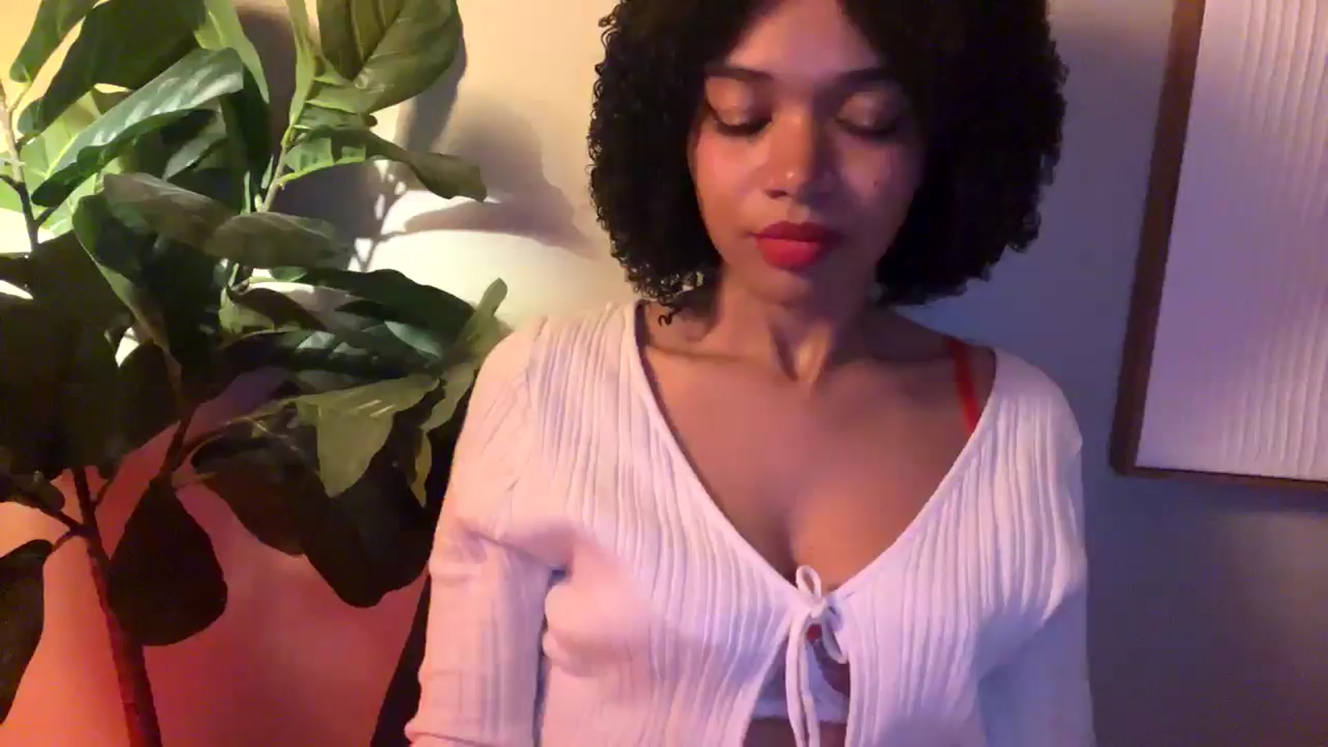 Gallery image thumbnail from Seductress's myfreecams stream on, 12/08/2024, 01:30 image 6 of 20