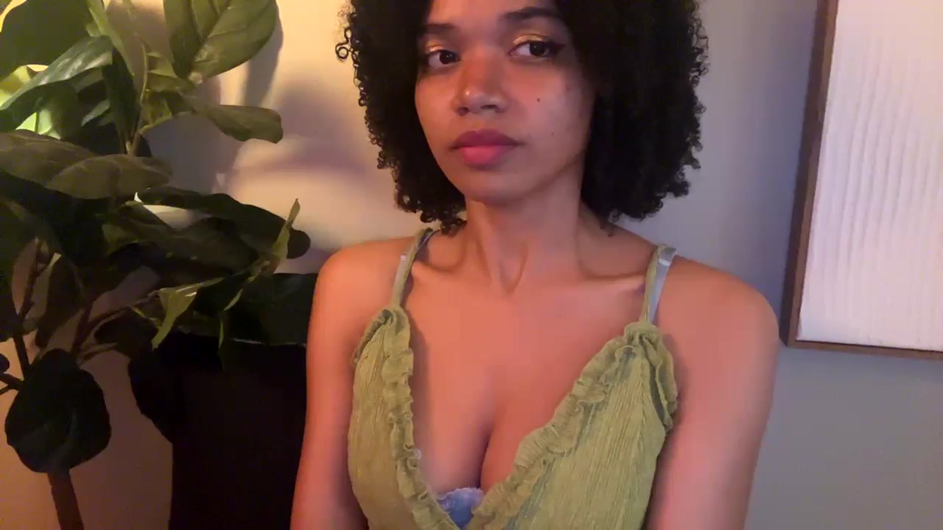 Gallery image thumbnail from Seductress's myfreecams stream on, 12/08/2024, 21:37 image 3 of 20