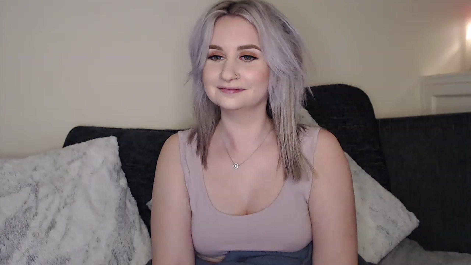 Gallery image thumbnail from See_EmilyPlay's myfreecams stream on, 04/15/2023, 02:17 image 13 of 20