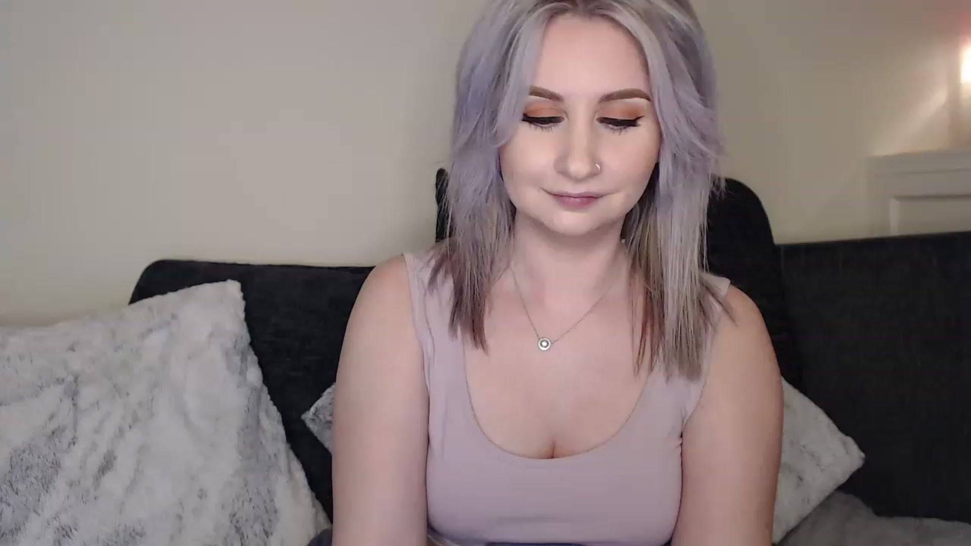 Gallery image thumbnail from See_EmilyPlay's myfreecams stream on, 04/15/2023, 02:17 image 19 of 20