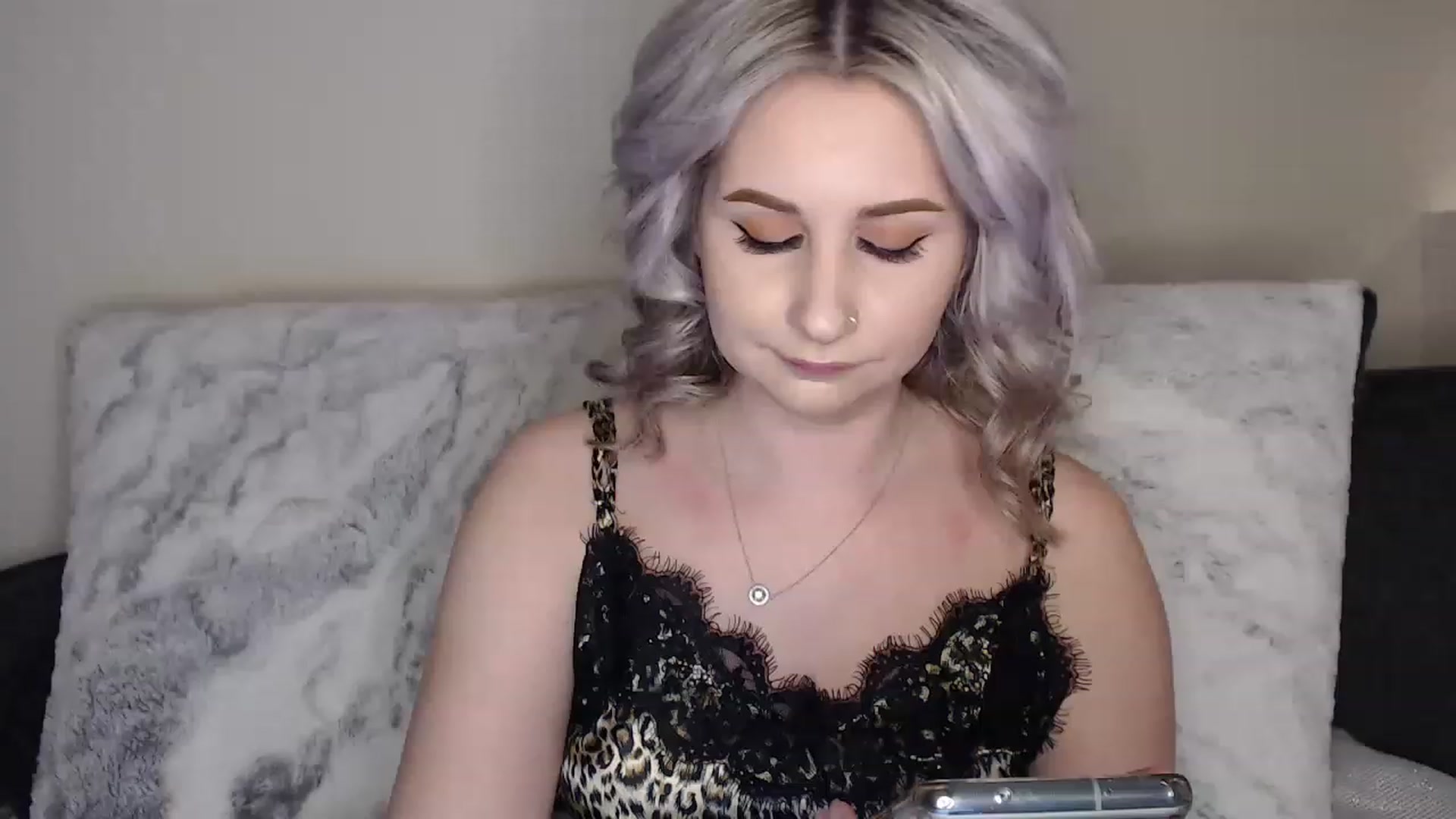 Gallery image thumbnail from See_EmilyPlay's myfreecams stream on, 04/21/2023, 01:58 image 17 of 20