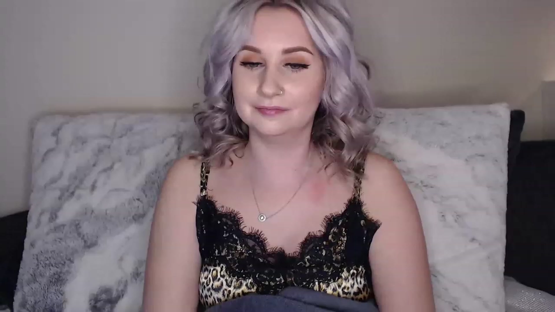 Gallery image thumbnail from See_EmilyPlay's myfreecams stream on, 04/21/2023, 01:58 image 1 of 20