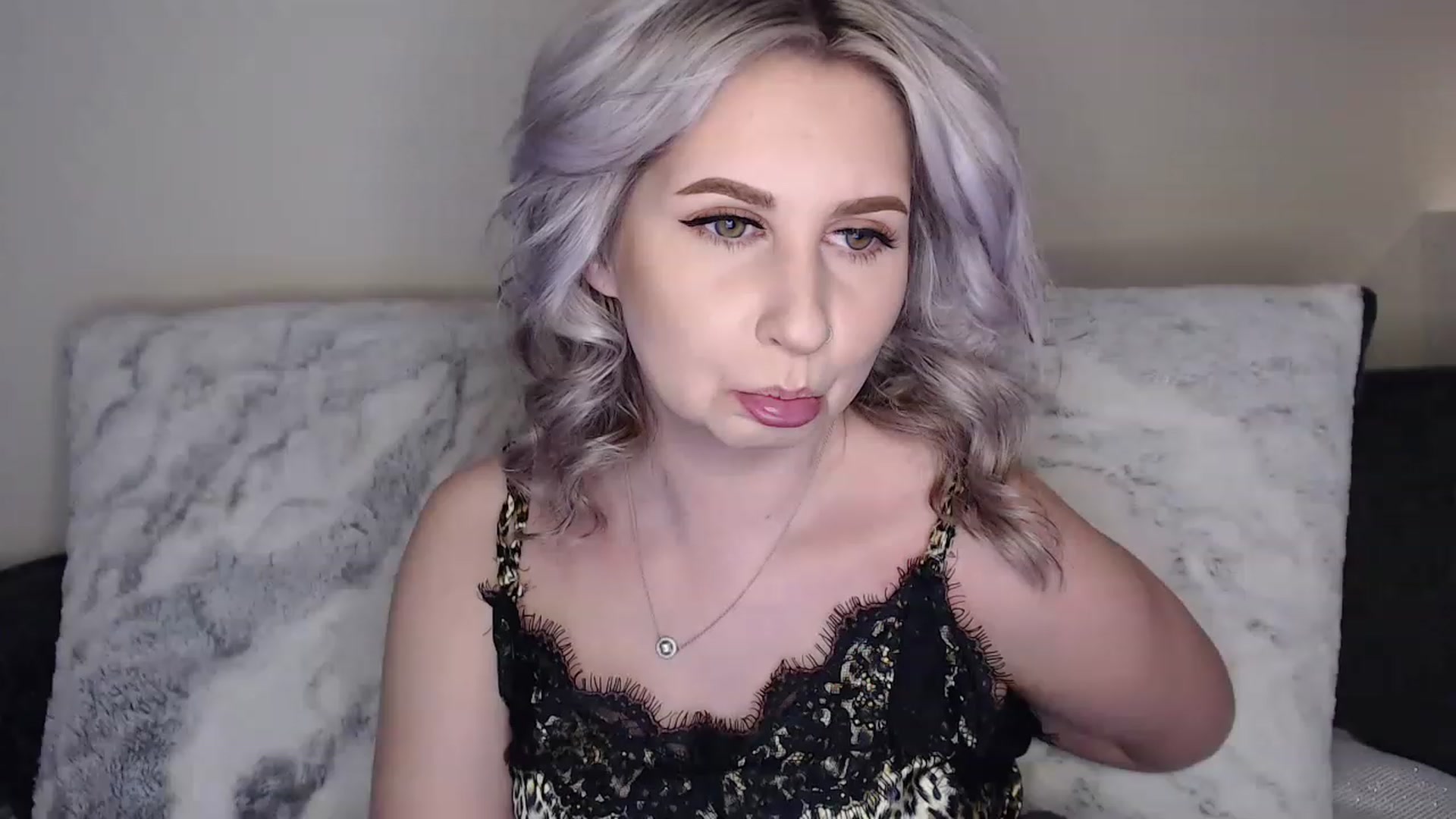 Gallery image thumbnail from See_EmilyPlay's myfreecams stream on, 04/21/2023, 01:58 image 20 of 20