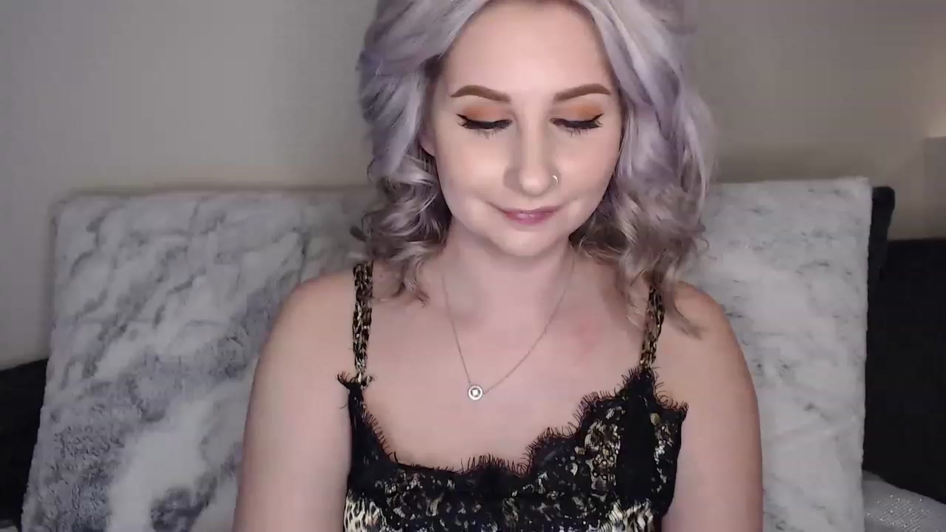 Gallery image thumbnail from See_EmilyPlay's myfreecams stream on, 04/21/2023, 01:58 image 6 of 20
