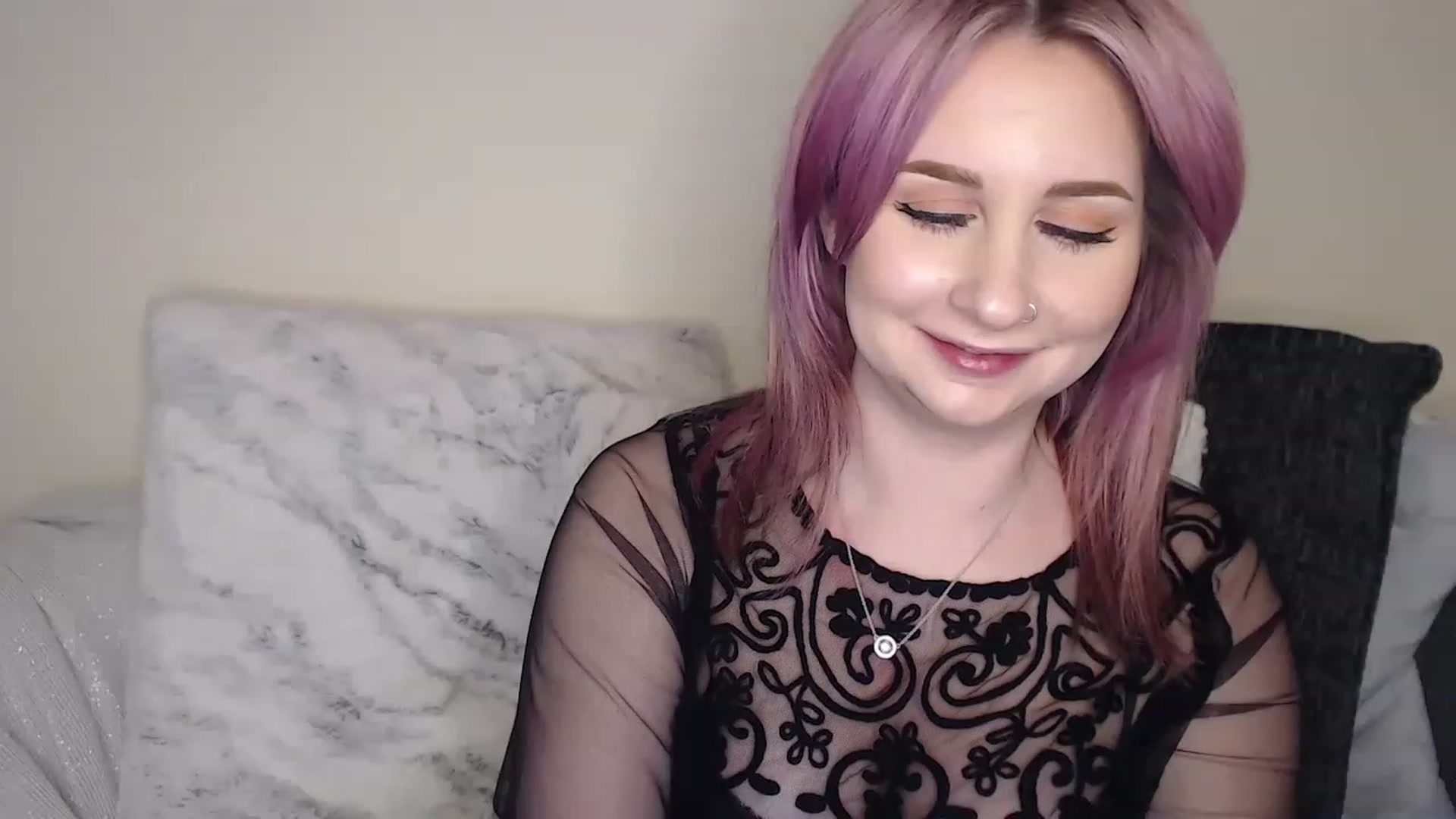 Gallery image thumbnail from See_EmilyPlay's myfreecams stream on, 05/08/2023, 01:52 image 12 of 20