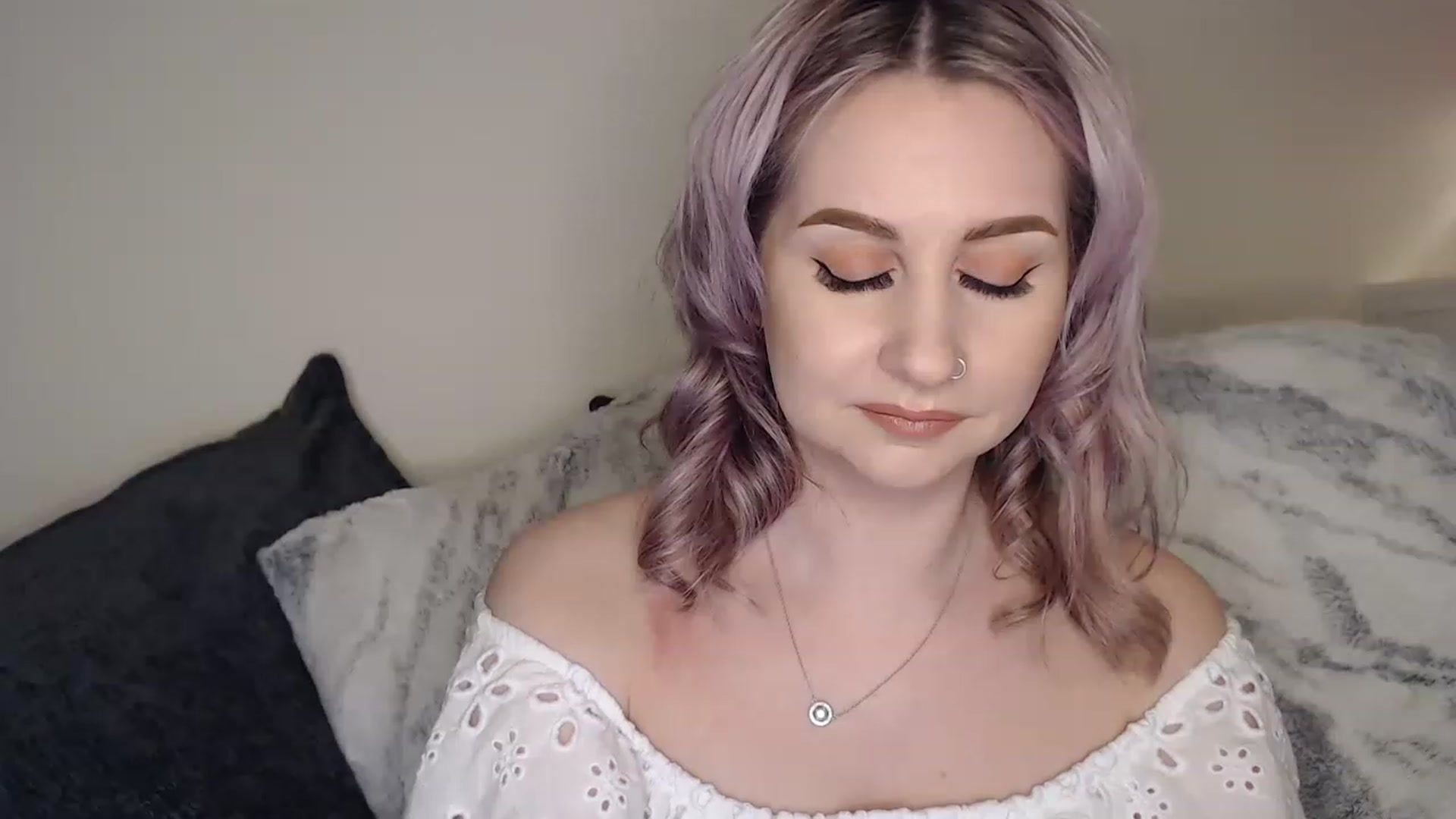 Gallery image thumbnail from See_EmilyPlay's myfreecams stream on, 05/12/2023, 02:12 image 14 of 20