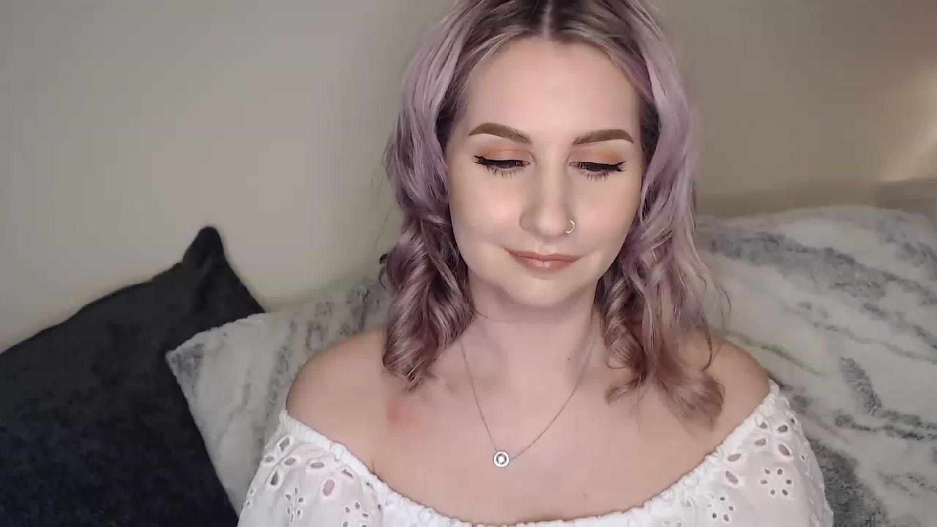 Gallery image thumbnail from See_EmilyPlay's myfreecams stream on, 05/12/2023, 02:12 image 15 of 20
